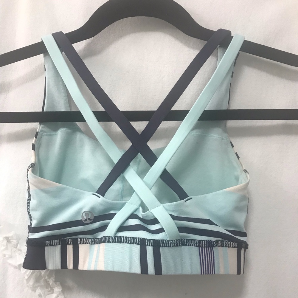 Cute lululemon sports bra size 2